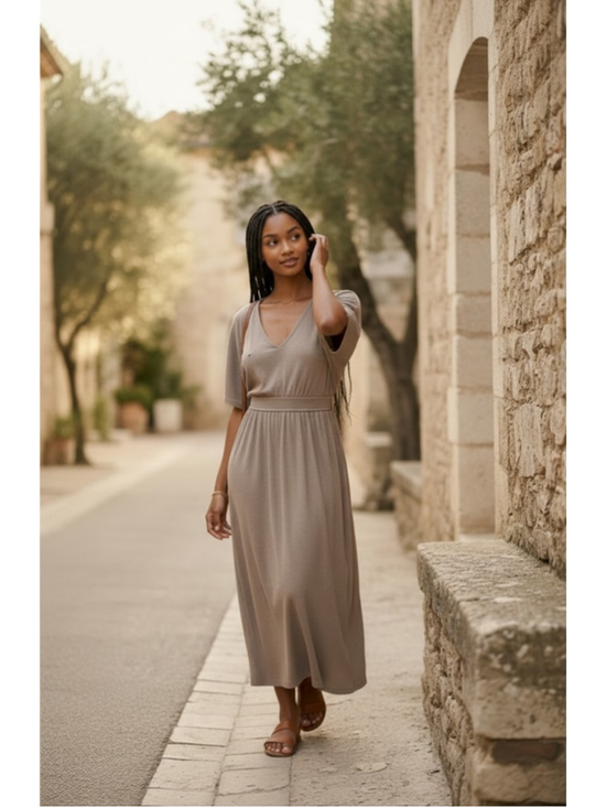 MUMO Dresses & Skirts - EUC Women's MUMO Taupe Ribbed V-Neck Maxi Dress with Open Back, Size L